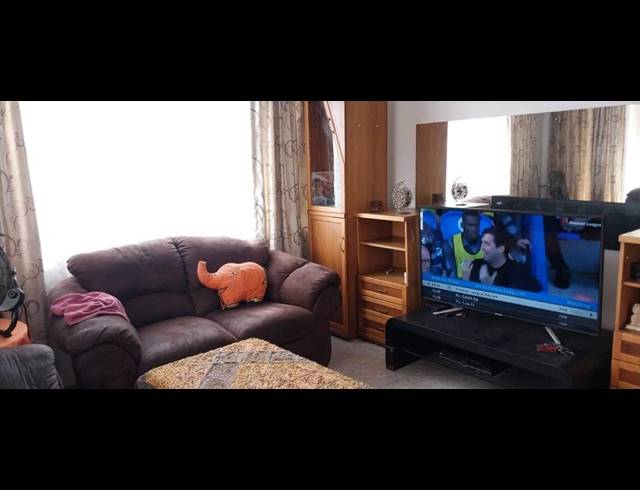 3 BEDROOM HOUSE FOR SALE IN CRAIGIEBURN